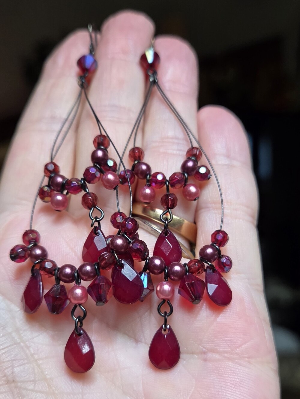 Chandelier Deep Garnet & Pearl Costume Artisan Earrings - Picture 5 of 9